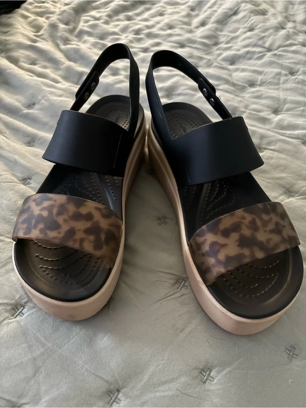 Crocs Womens Black and Brown Tortoiseshell Platform Slingback Sandals